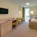 Отель Odkrywcow 3*