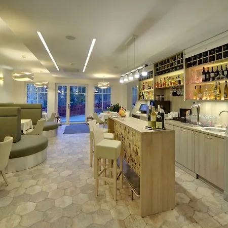 Odkrywcow Szálloda 3*