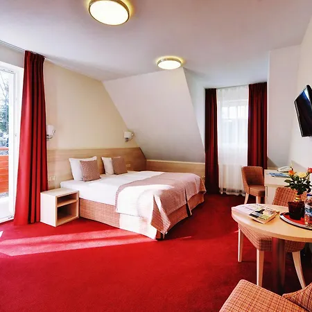 Odkrywców Hotel 3*
