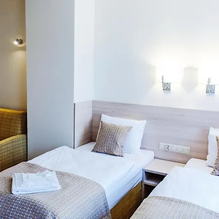 Hotel Odkrywcow 3*