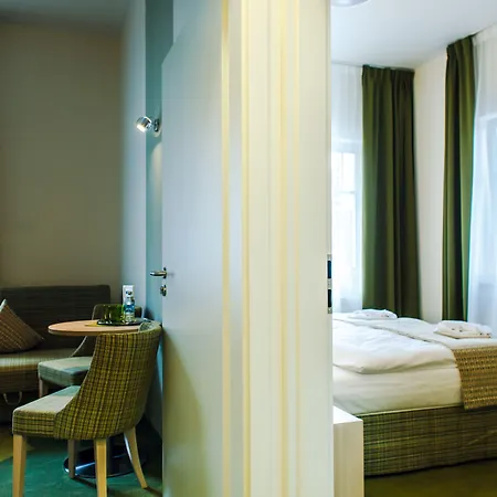 Odkrywcow Otel